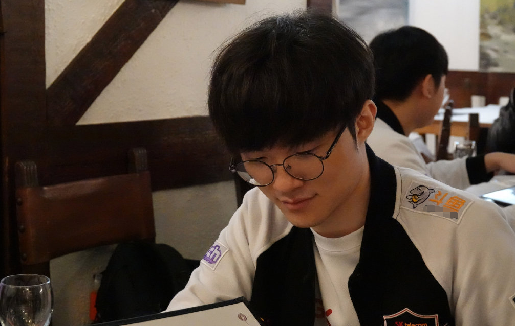 关于纽卡斯尔今夜遗憾出局风云突变托特纳姆赛前战术微调，媒体一致点评：里昂加时末段队长鼓劲的信息